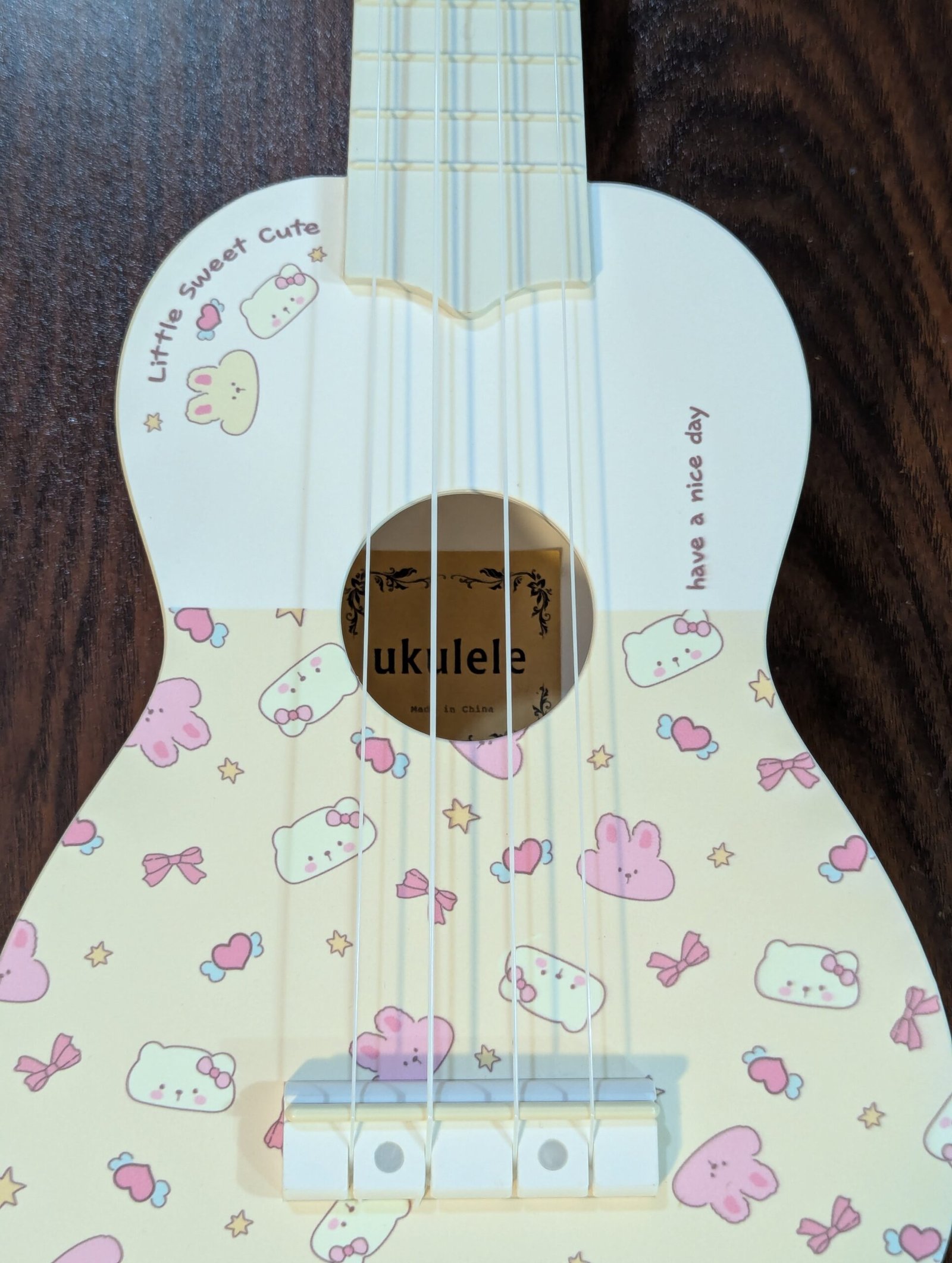 UK21 Pro – 21-Inch Ukulele (White Print) - Image 4