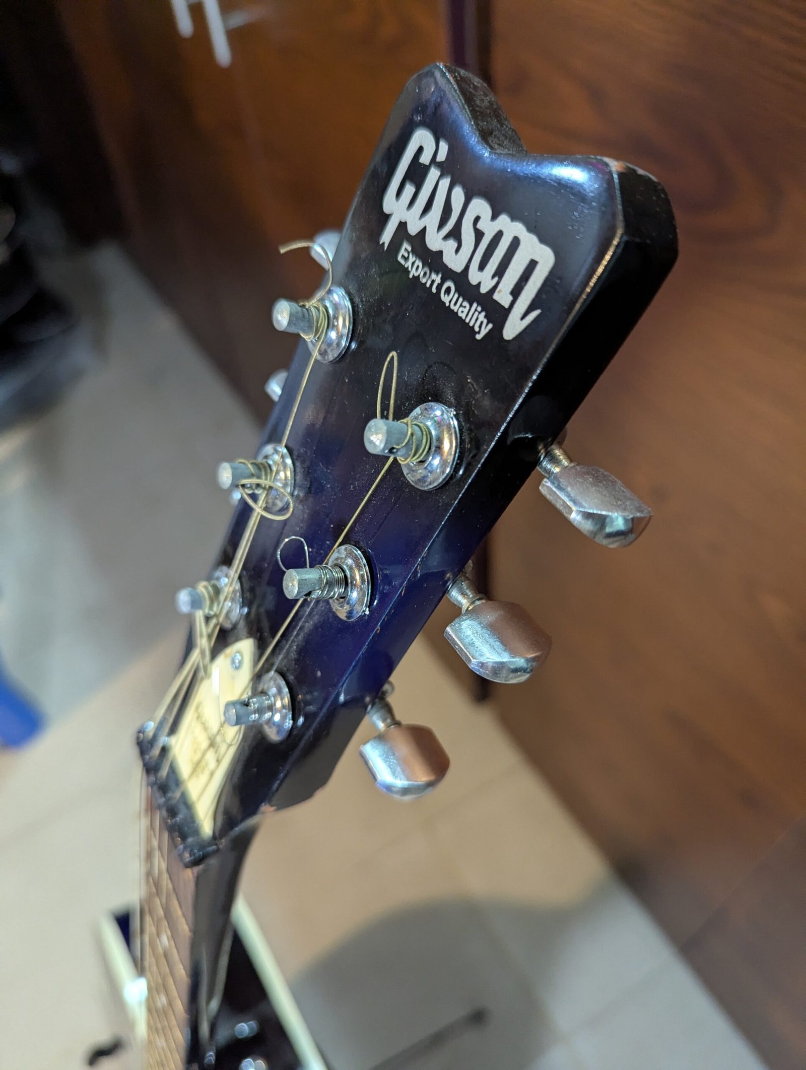 Givson – 40 Inch Acoustic Guitar (Navy Blue Color) - Image 5